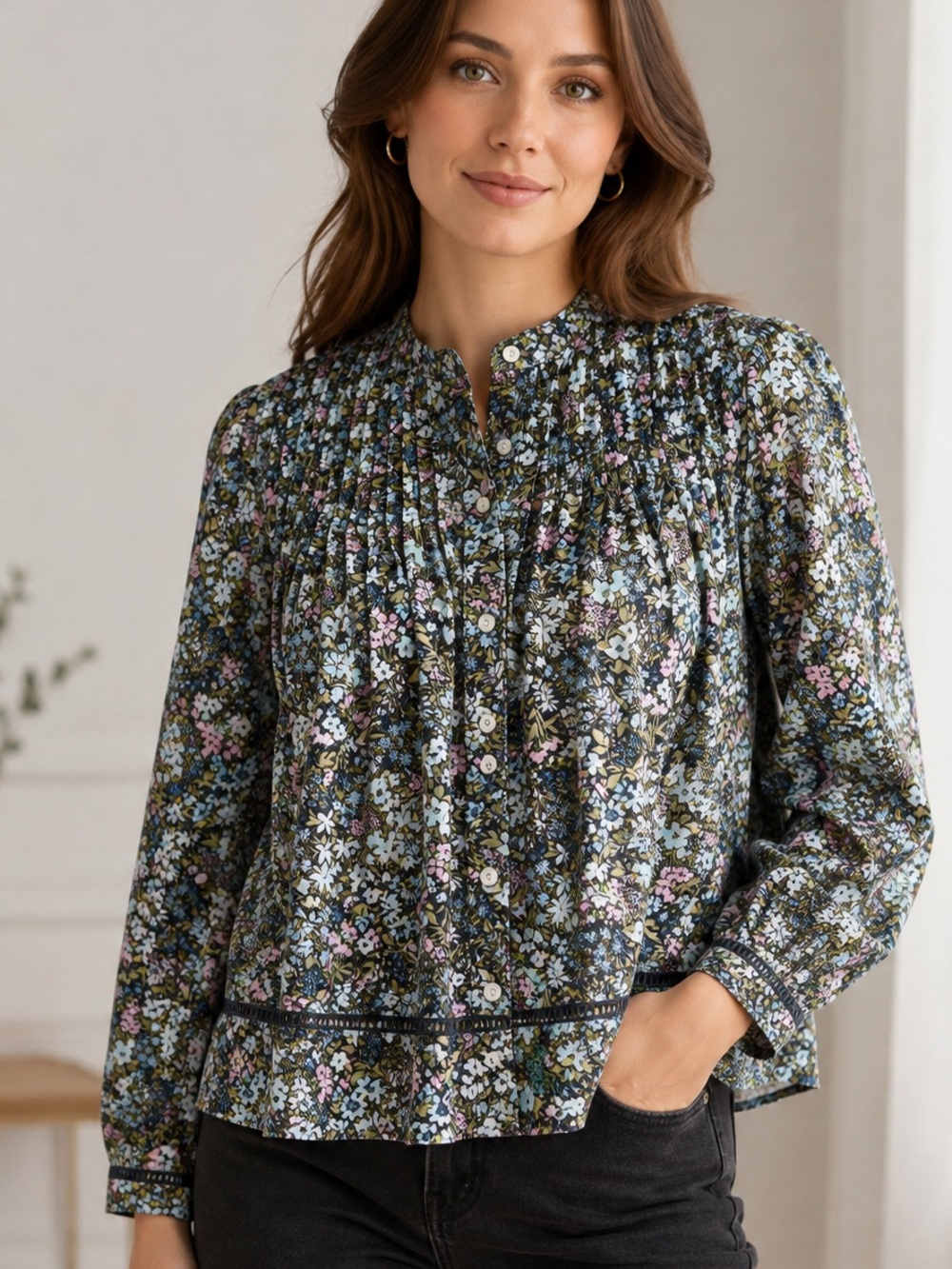 Old Navy Button-Down Cropped Pintuck Shirt floral print, long sleeve medium